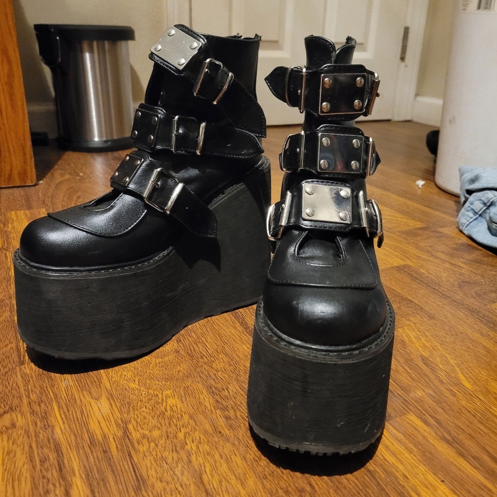 Demonia swing 105